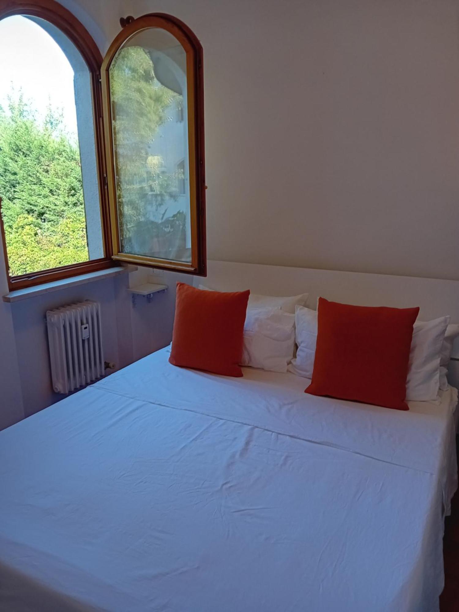 Il Glicine Sul Garda Appartamento Turistico Peschiera del Garda Exterior foto